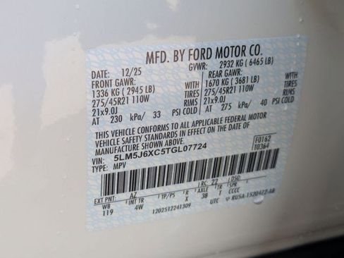 New 2026 Lincoln Aviator AWD w/ Jet Appearance Package image 19