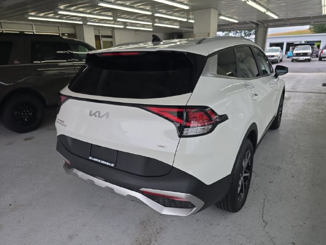 Certified 2023 Kia Sportage EX AWD/4WD image 5