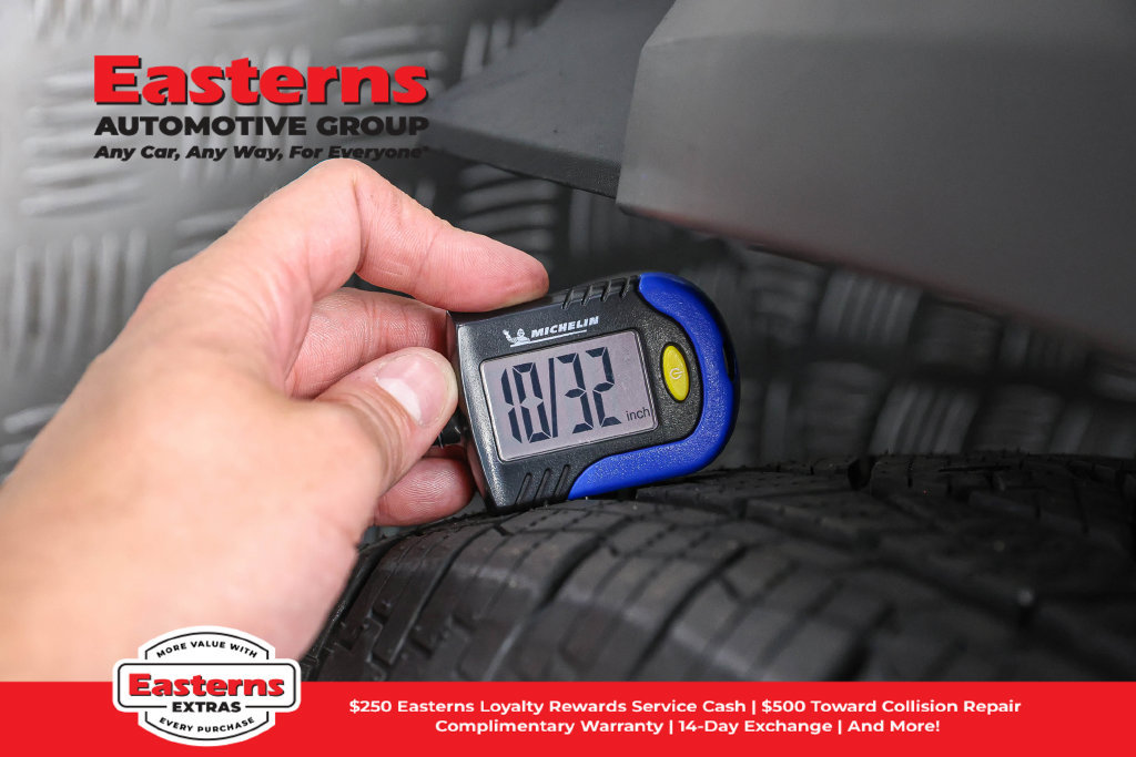 Used 2023 Nissan Pathfinder S AWD/4WD image 27