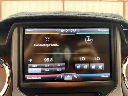 Used 2015 Ford F250 Lariat w/ Lariat Interior Package AWD/4WD image 23
