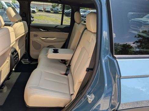 New 2026 Jeep Grand Cherokee Limited AWD/4WD image 13