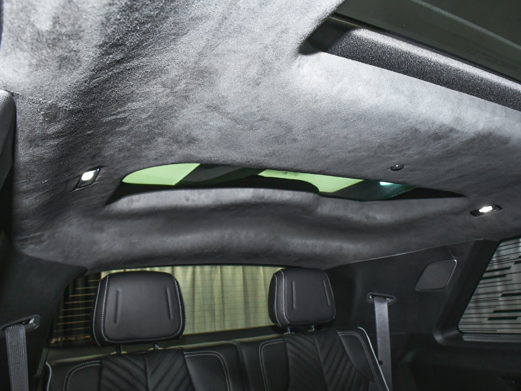 Used 2026 Cadillac Vistiq Platinum w/ LPO, Floor Liner Package AWD/4WD image 57
