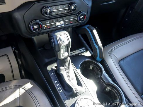 Used 2023 Ford Bronco Wildtrak image 20