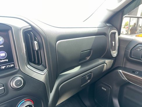 Used 2020 Chevrolet Silverado 1500 LT Trail Boss AWD/4WD image 19