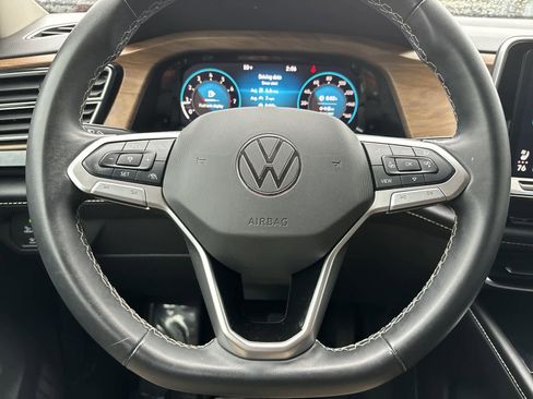 Used 2024 Volkswagen Atlas SE image 11