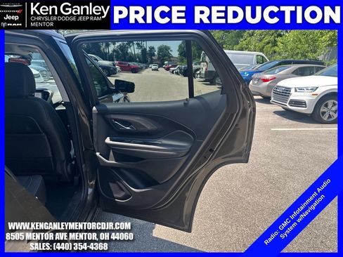 Used 2024 GMC Terrain Denali AWD/4WD image 22