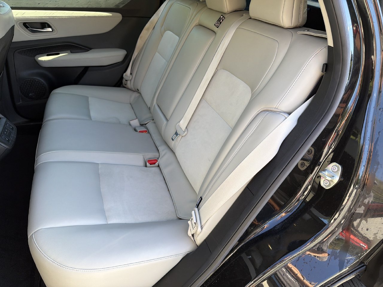 Certified 2023 Nissan Ariya FWD image 19