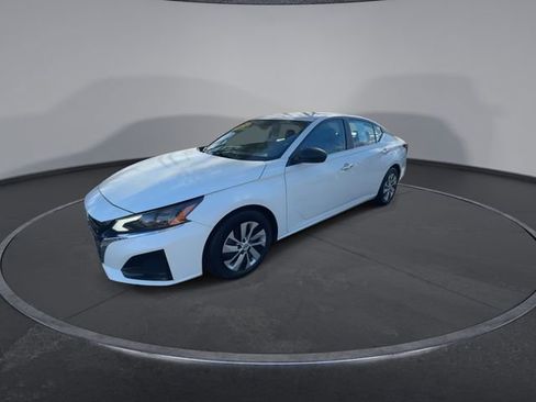 Used 2024 Nissan Altima 2.5 S image 8