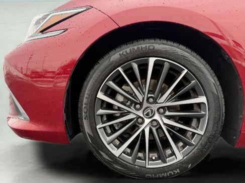 Used 2023 Lexus ES 250 w/ Premium Package image 8