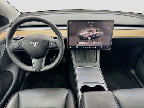 Used 2023 Tesla Model Y Long Range AWD/4WD image 15