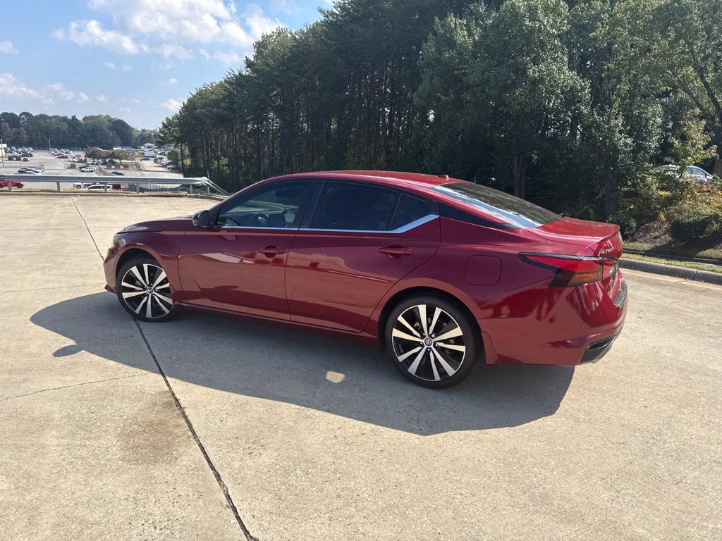 Used 2021 Nissan Altima 2.5 SR w/ SR Premium Package FWD image 16