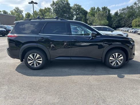 New 2026 Nissan Pathfinder SL FWD image 8