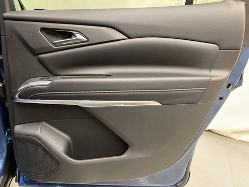 New 2026 Chevrolet Traverse LT w/ Sun and Wheel Package image 13