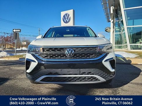 Certified 2023 Volkswagen Taos SE image 22