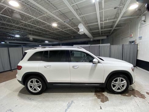 Used 2021 Mercedes-Benz GLB 250 4MATIC image 27