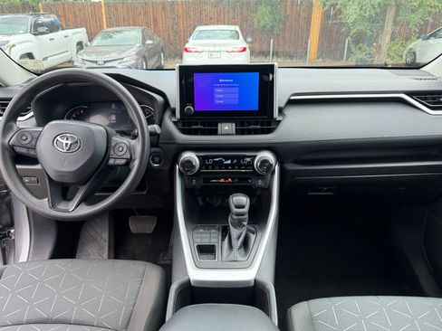 Used 2023 Toyota RAV4 XLE AWD/4WD image 19