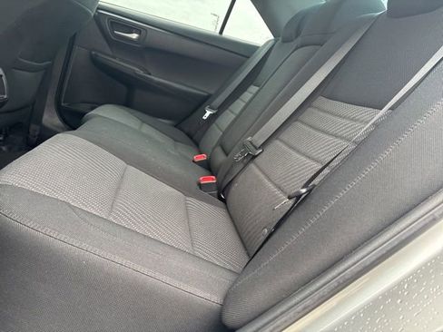 Used 2016 Toyota Camry LE image 7