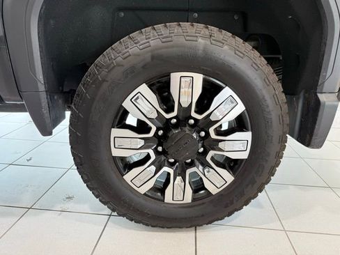 Used 2025 GMC Sierra 2500 Denali w/ Denali Reserve Package image 10