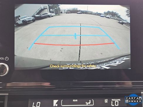 Used 2026 Toyota Sienna LE image 18