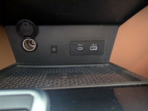 Used 2022 Nissan Pathfinder Platinum w/ Cargo Package image 27