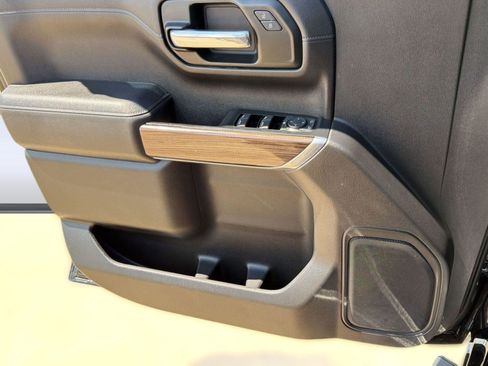 Used 2019 Chevrolet Silverado 1500 LT w/ All-Star Edition RWD image 12