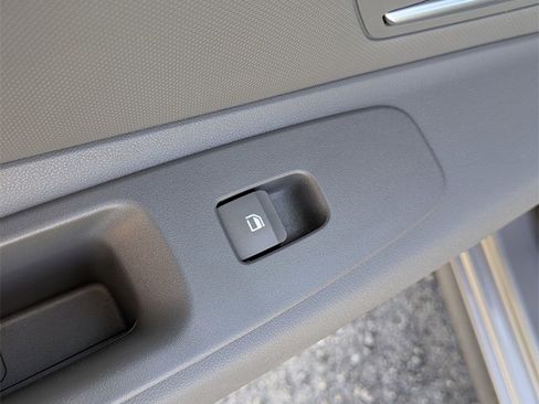 Used 2024 Hyundai Elantra SEL image 24