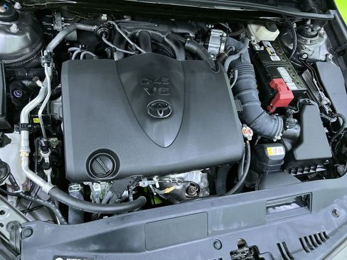 Used 2018 Toyota Camry XSE FWD image 28