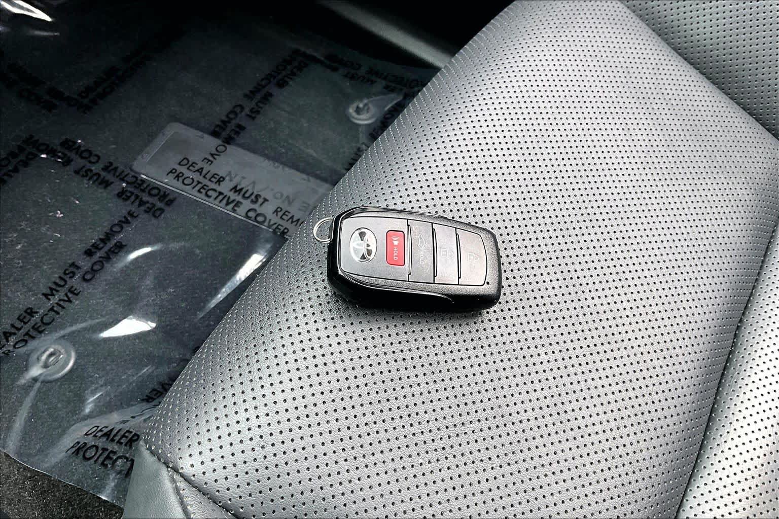 Used 2024 Toyota Crown Platinum AWD/4WD image 15