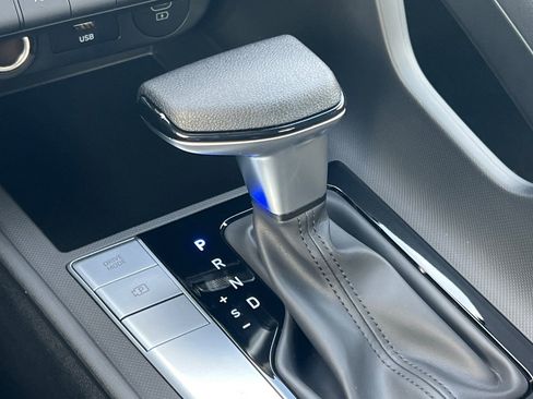 Used 2025 Hyundai Elantra SE image 26