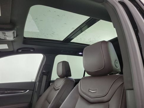 Used 2024 Cadillac XT6 Premium Luxury w/ LPO, Floor Liner Package AWD/4WD image 20