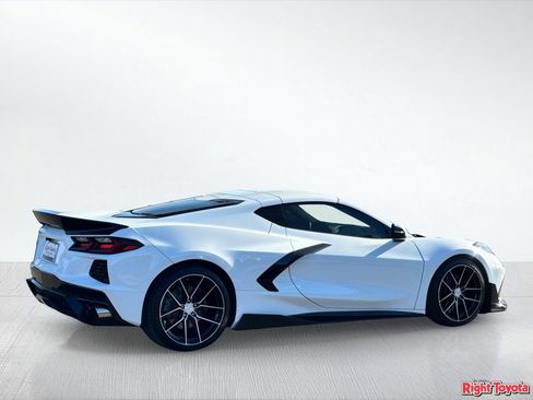Used 2022 Chevrolet Corvette Stingray Coupe RWD image 5