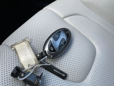 Used 2025 Hyundai Elantra Limited image 27