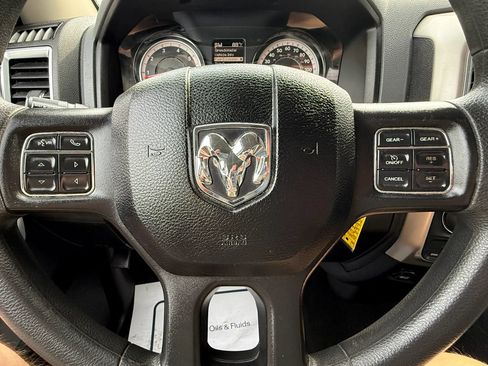 Used 2019 RAM 1500 Classic SLT AWD/4WD image 21