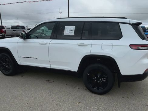 New 2025 Jeep Grand Cherokee L Altitude image 6