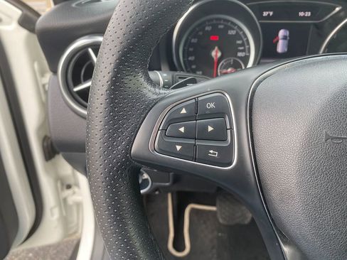 Used 2020 Mercedes-Benz GLA 250 w/ Convenience Package image 16