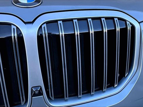 Used 2025 BMW X7 xDrive40i image 28