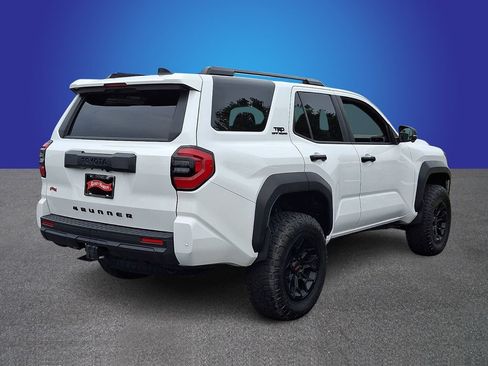 Used 2025 Toyota 4Runner TRD Off-Road Premium AWD/4WD image 4