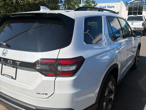 Used 2026 Honda Pilot Elite image 6