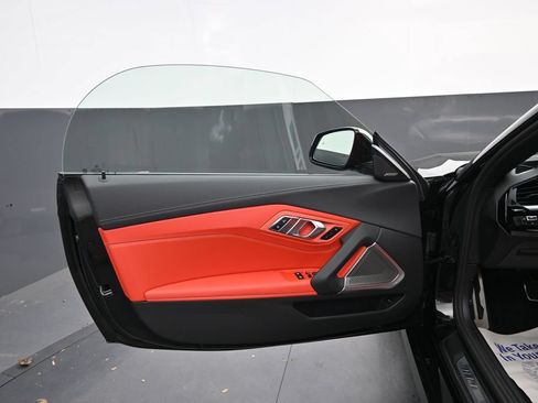 Used 2025 BMW Z4 M40i w/ Premium Package RWD image 11