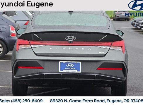 New 2025 Hyundai Elantra SEL image 5