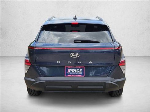 Used 2025 Hyundai Kona SEL FWD image 7