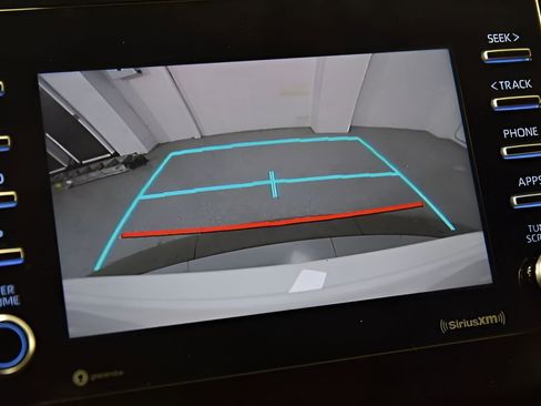 Used 2022 Toyota Camry LE image 20