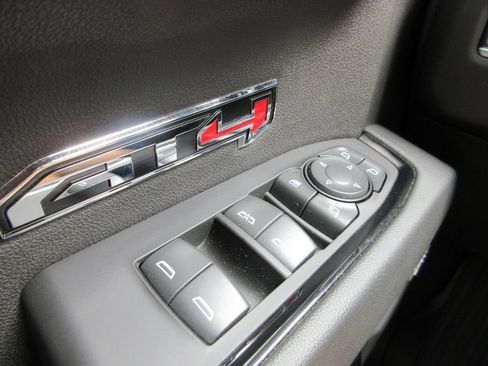Certified 2025 GMC Sierra 1500 AT4 w/ AT4 Premium Package AWD/4WD image 33