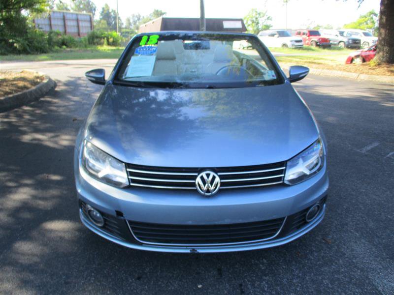 Used 2013 Volkswagen Eos Komfort FWD image 2