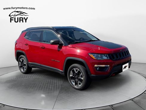 Used 2018 Jeep Compass Trailhawk w/ Leather Interior Group AWD/4WD image 1