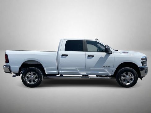 Used 2026 RAM 2500 Big Horn AWD/4WD image 2