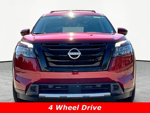 Used 2025 Nissan Pathfinder SL w/ Black Appearance Package image 2