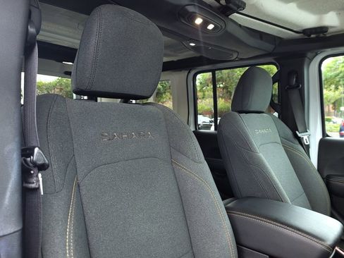Used 2024 Jeep Wrangler Sahara image 14