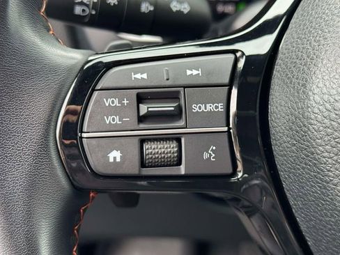 Used 2025 Honda Pilot Sport image 26