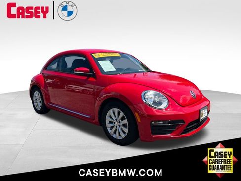 Used 2019 Volkswagen Beetle 2.0T S FWD image 1